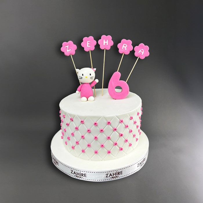hello kitty kız için pasta