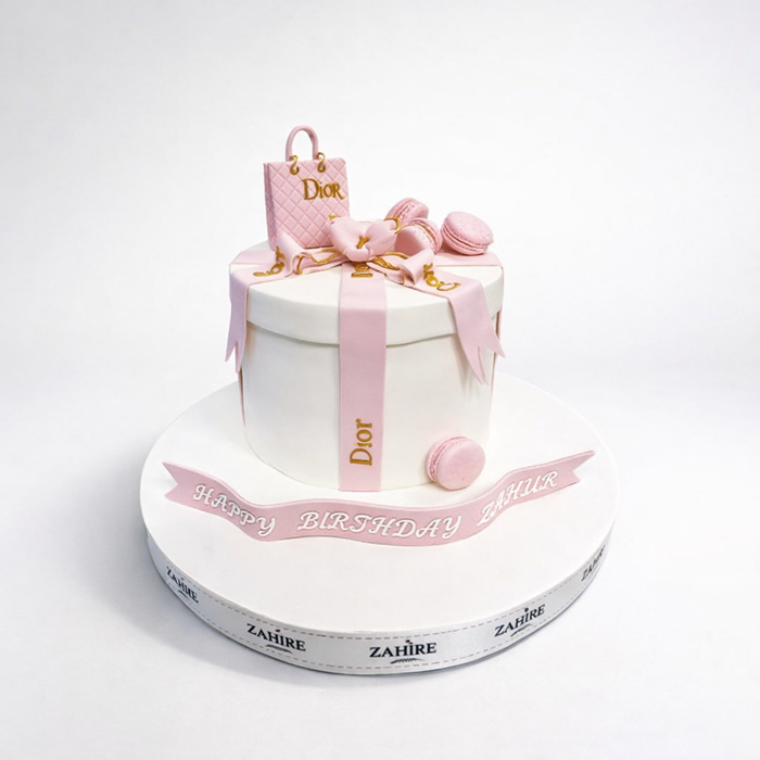 Hediye Kutusu (Dior) Pasta