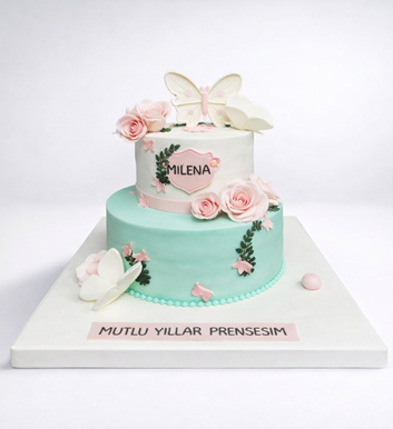 Kelebekler ve Güller Pasta