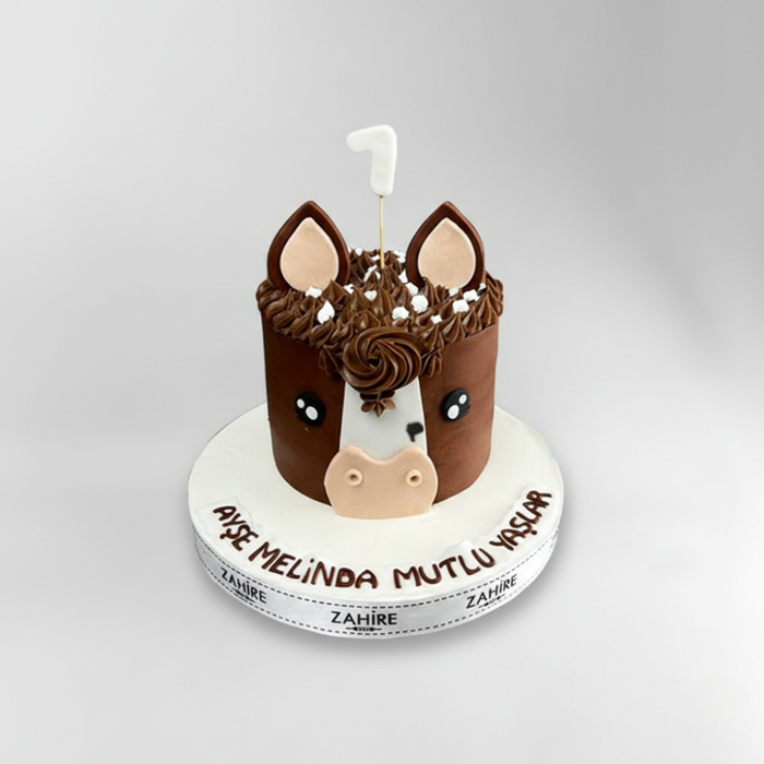 at figürlü yaş pasta