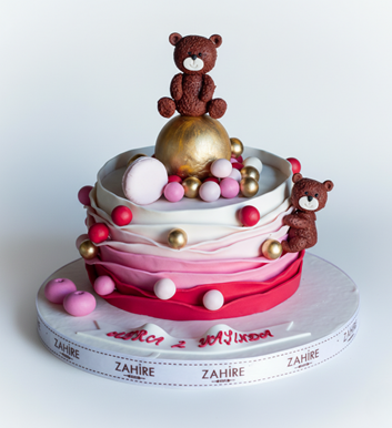 ayıcık figürlü pasta