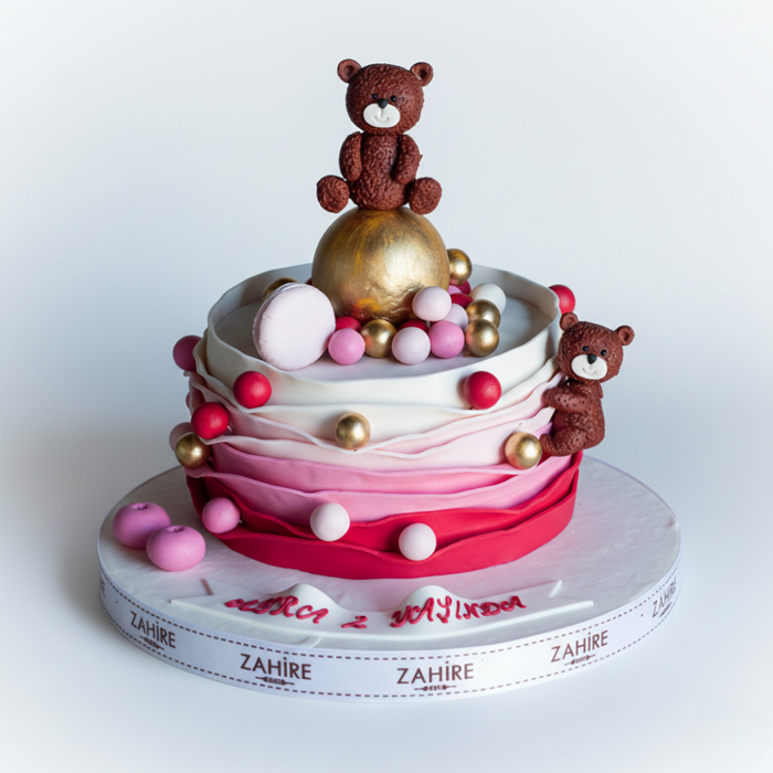 ayıcık figürlü pasta