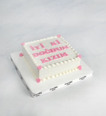 beyaz yazılı pasta