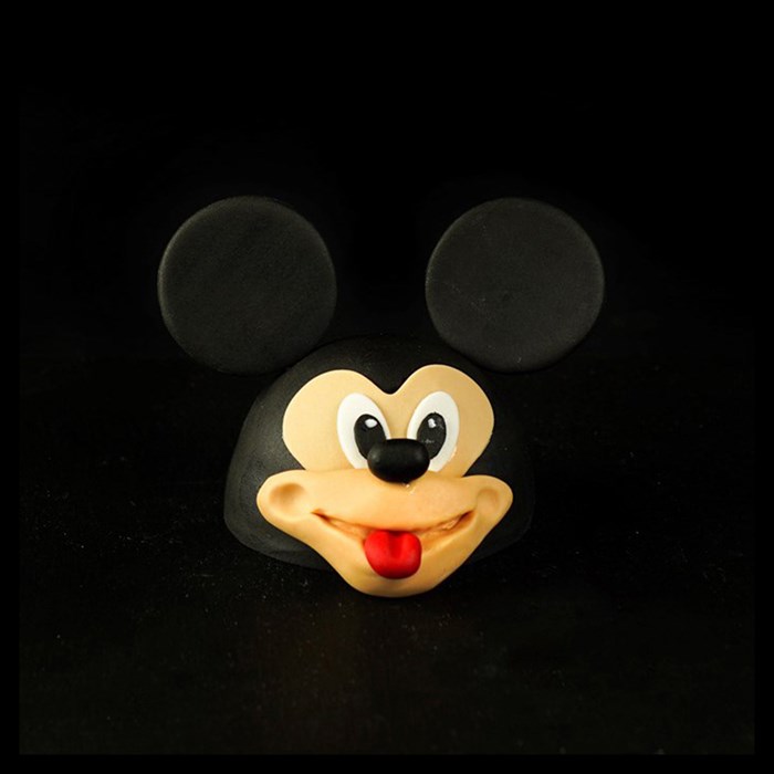mickey mouse şekilli pasta